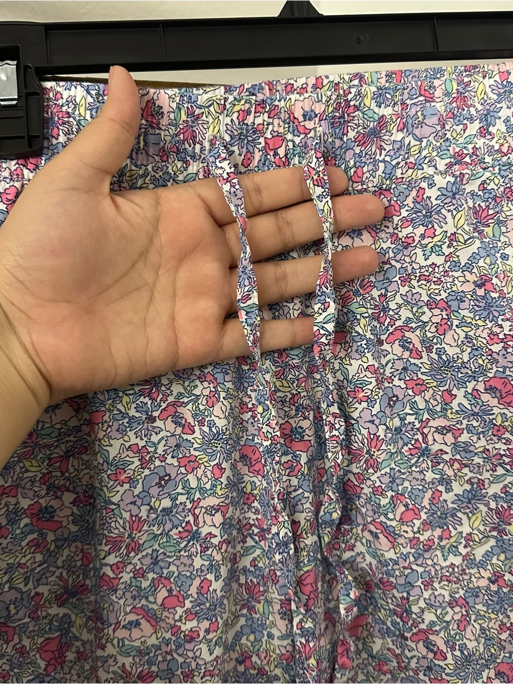 GAP Floral Elastic Waist Pants in Pink, Blue & White - Picture 2 of 5